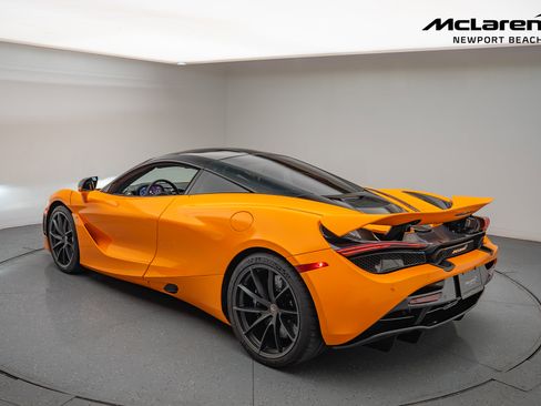 Used 2018 McLaren 720S Performance image 5