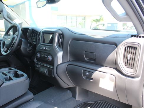 New 2026 Chevrolet Silverado 2500 Custom w/ Z71 Off-Road Package AWD/4WD image 14