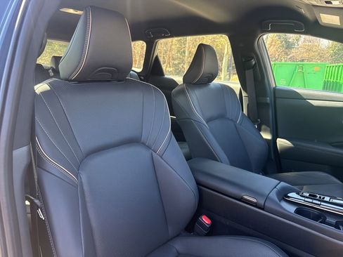 Used 2025 Toyota Crown Signia image 34