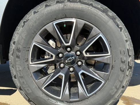 Used 2021 Chevrolet Tahoe Z71 w/ Z71 Signature Package image 10