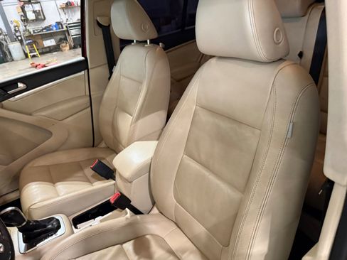 Used 2013 Volkswagen Tiguan SEL image 33