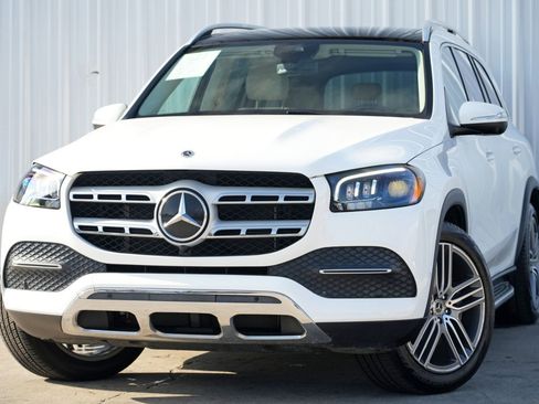 Used 2022 Mercedes-Benz GLS 450 4MATIC image 3
