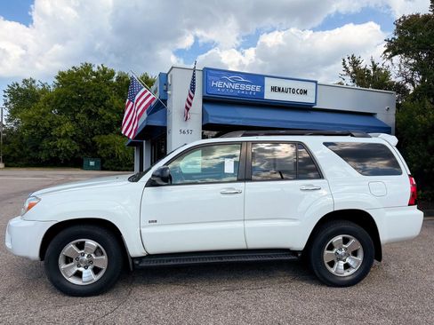 Used 2006 Toyota 4Runner SR5 RWD image 22