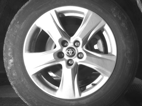 Used 2025 Toyota Highlander LE image 13