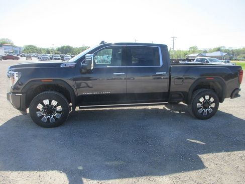 New 2026 GMC Sierra 3500 Denali w/ Denali Reserve Package AWD/4WD image 9