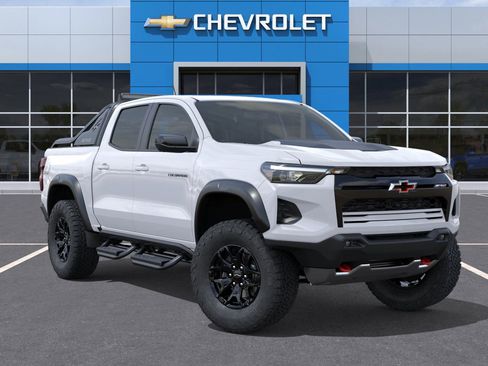 New 2025 Chevrolet Colorado ZR2 w/ Midnight Edition AWD/4WD image 7