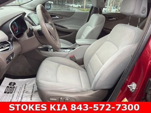 Used 2017 Chevrolet Malibu LT image 21