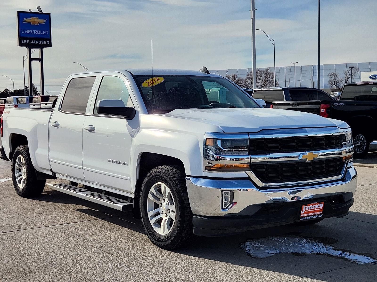 Used 2018 Chevrolet Silverado 1500 LT w/ All Star Edition AWD/4WD image 4