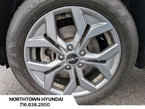 Used 2024 Kia Seltos LX image 37