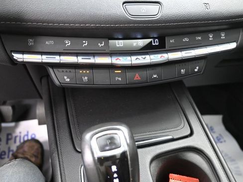 Used 2019 Cadillac XT4 Premium Luxury AWD/4WD image 36