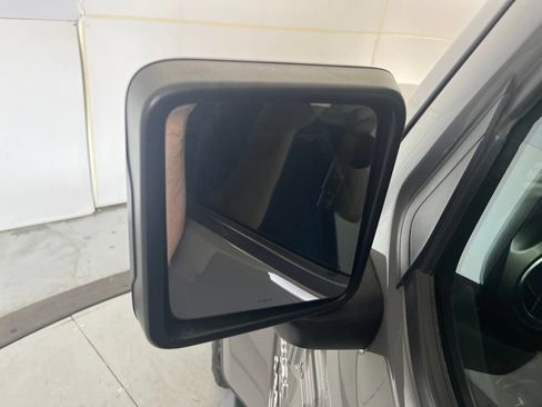 Used 2018 Jeep Wrangler Unlimited Sahara AWD/4WD image 39