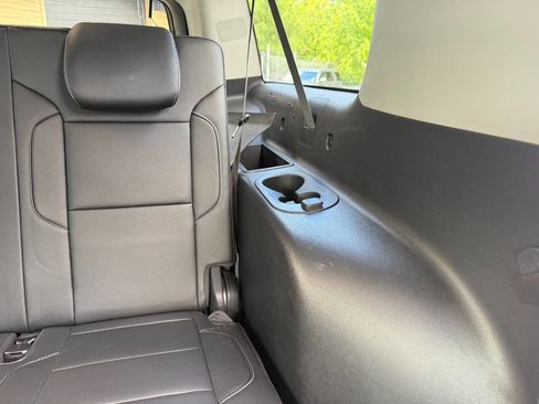 Used 2019 Chevrolet Suburban 3500 LT AWD/4WD image 32