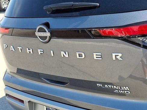 Used 2023 Nissan Pathfinder Platinum AWD/4WD image 39