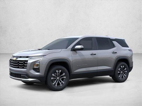 Used 2027 Chevrolet Equinox LT FWD image 3