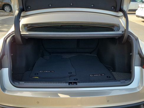 Used 2022 Lexus IS 350 F Sport w/ Accessory Package RWD image 9