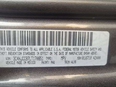 Used 2020 Jeep Compass Limited FWD image 33