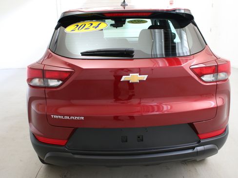 Used 2024 Chevrolet TrailBlazer LS image 8