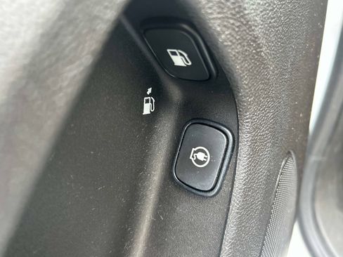 Used 2012 Chevrolet Volt Premium w/ Premium Trim Package image 20