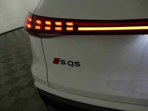 New 2026 Audi SQ5 Premium Plus image 2