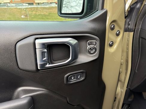 New 2026 Jeep Gladiator Mojave image 12