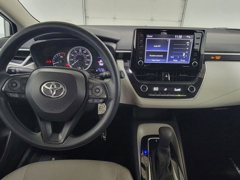 Used 2022 Toyota Corolla LE image 12