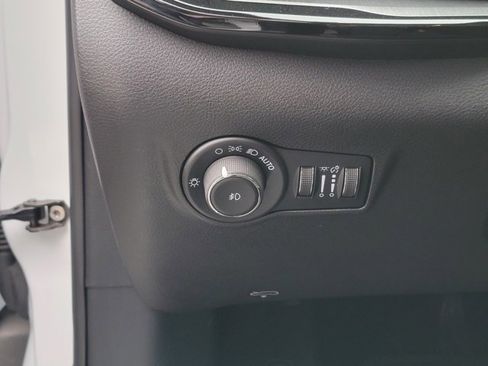 Used 2024 Jeep Compass Trailhawk image 20