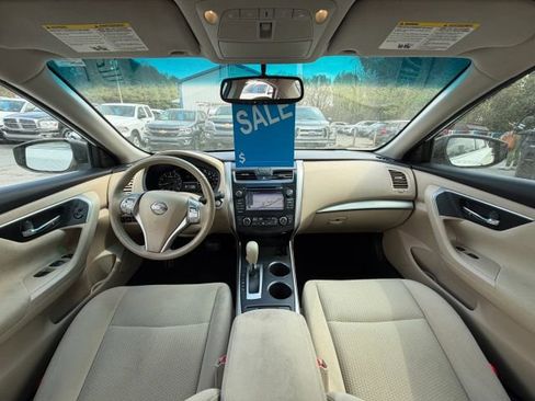 Used 2015 Nissan Altima 2.5 SV w/ Convenience Package image 11
