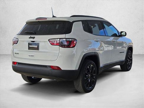 New 2026 Jeep Compass Latitude image 2