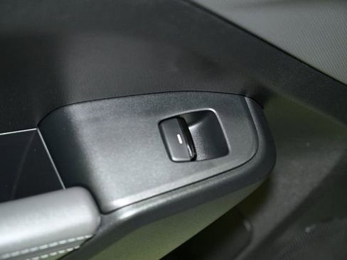 Certified 2025 Subaru Crosstrek 2.0i Premium image 52