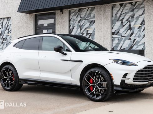 Used 2025 Aston Martin DBX 707 image 19