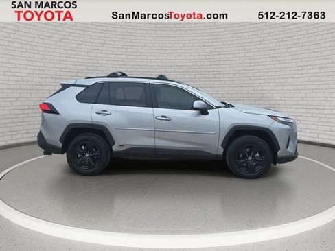 Used 2025 Toyota RAV4 XLE image 4