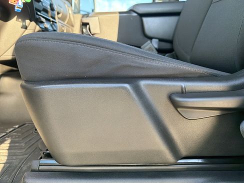 Used 2023 Chevrolet Silverado 2500 Custom w/ Custom Value Package image 24