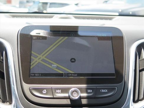 Used 2018 Chevrolet Equinox Premier FWD image 11