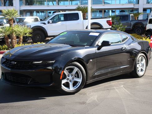 Used 2019 Chevrolet Camaro LT RWD image 1