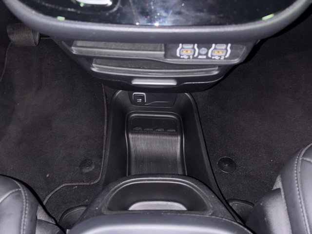Used 2025 Chrysler Pacifica Select FWD image 40