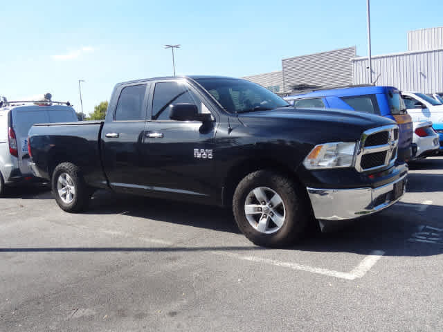 Used 2017 RAM 1500 Classic SLT AWD/4WD image 4