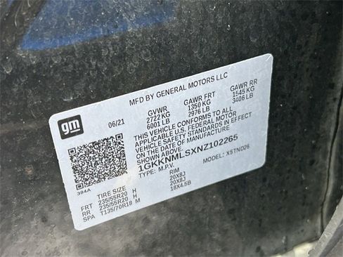 Used 2022 GMC Acadia SLT w/ Elevation Edition image 8