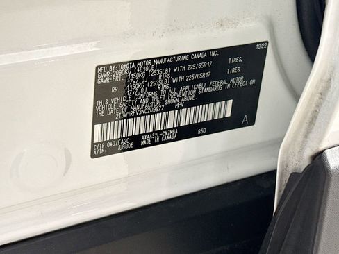 Certified 2022 Toyota RAV4 XLE image 29