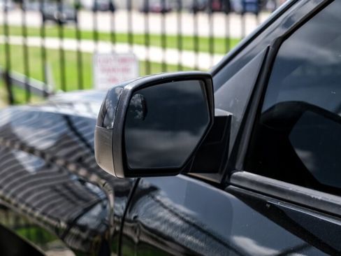 Used 2015 Chevrolet Silverado 1500 LT w/ LT Convenience Package image 31