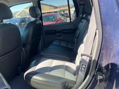 Used 2003 Ford Explorer Sport Trac XLT image 7