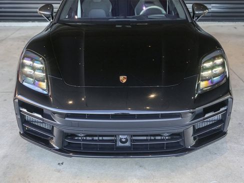 Certified 2025 Porsche Panamera GTS image 11