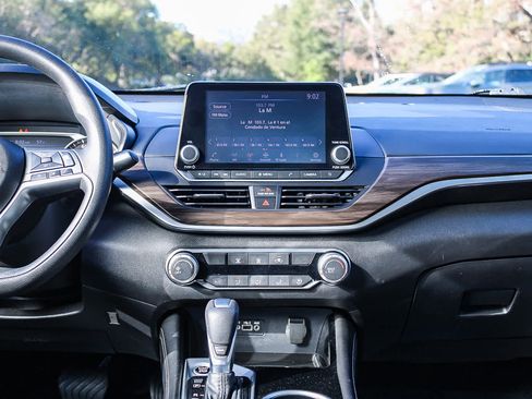 Used 2023 Nissan Altima 2.5 SV image 13