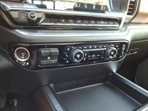 Used 2024 Chevrolet Silverado 2500 High Country w/ Technology Package image 36