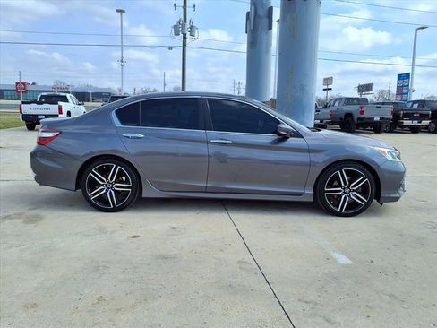 Used 2017 Honda Accord Sport Special Edition image 5