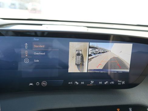 Used 2025 Buick Enclave Preferred image 36