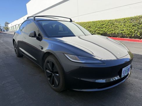 Used 2025 Tesla Model 3 Long Range RWD image 2