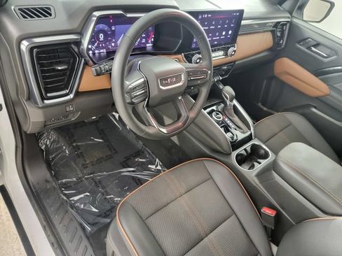 Used 2024 GMC Canyon AT4 w/ Canyon Safety Plus Package AWD/4WD image 12