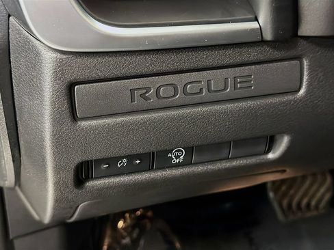 Used 2024 Nissan Rogue S AWD/4WD image 12