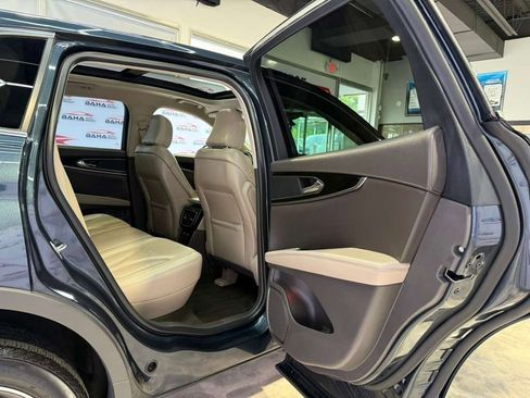 Used 2022 Lincoln Nautilus Reserve AWD/4WD image 46