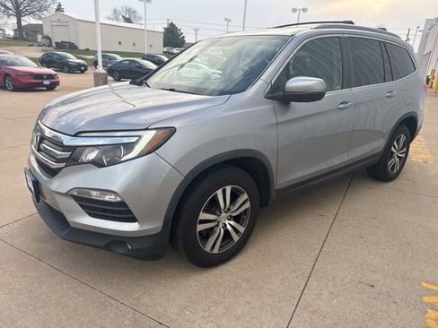 Used 2017 Honda Pilot EX-L image 4
